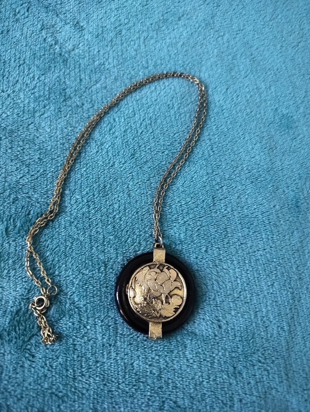 Vintage 1970s Max Factor Floral Solid Perfume Pendant Necklace MCM Asian Revival